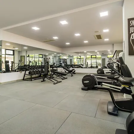 Cermar Apartment- N Pool Resort- Parking Mamaia