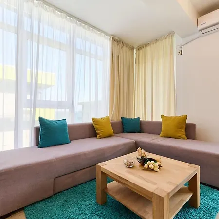 Cermar Apartment- N Pool Resort- Parking Mamaia