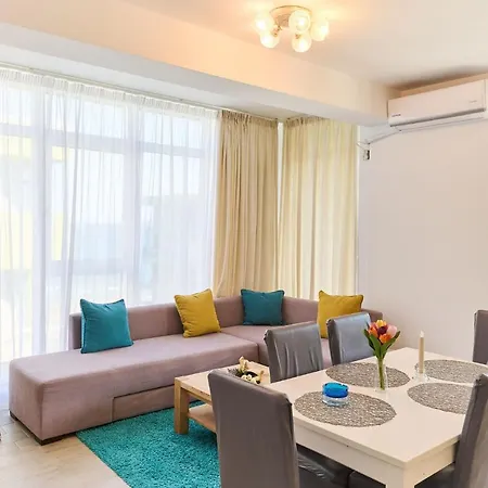 Cermar Apartment- N Pool Resort- Parking * Mamaia