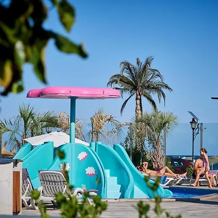 Cermar Apartment- N Pool Resort- Parking Apartment Mamaia