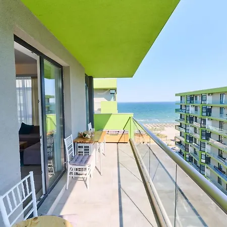 Cermar Apartment- N Pool Resort- Parking アパート *