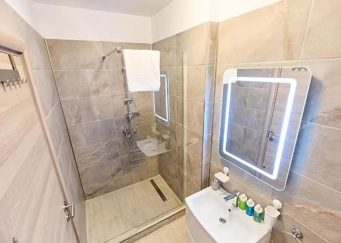 Cermar Apartment- N Pool Resort- Parking *