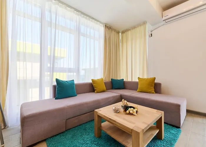 Cermar Apartment- N Pool Resort- Parking Mamaia